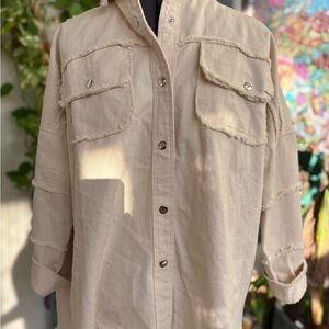 Beige Denim Button-Up Shirt with Frayed Details Boho Festival